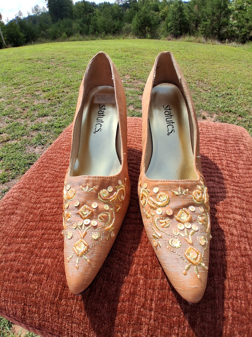 Vintage Staccato Gold-Embellished Tan Pointed-Toe Heels Woman's Size 9W